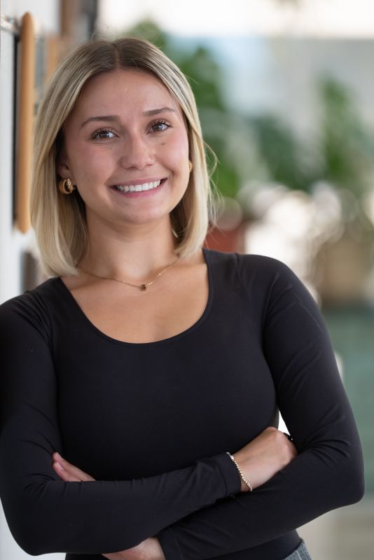 Bella Thibodeau Profile Photo
